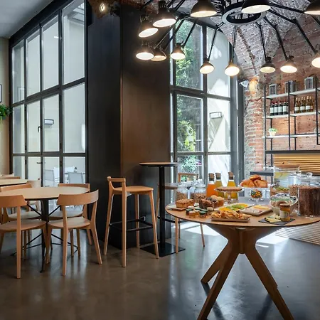 Globus Urban Hotel