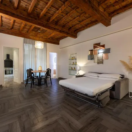 Globus Urban Hotel