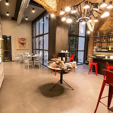 Globus Urban 4*